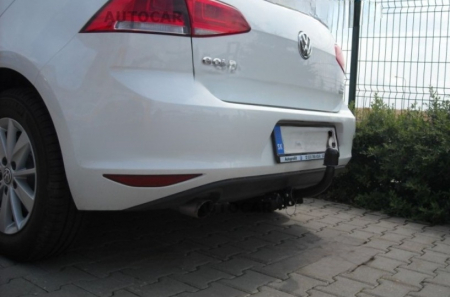 Carlig remorcare VW Golf 7 hatchback 2012-2018 demontabil cu maneta marca Autohak [1]