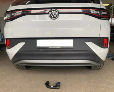 Carlig remorcare VW ID 5 suv 2021 - prezent demontabil automat vertical marca Autohak [6]