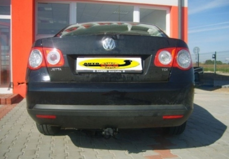 Carlig remorcare VW Jetta 2005 - 2011 demontabil automat cu maneta marca Autohak [2]