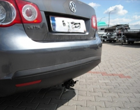 Carlig remorcare VW Jetta 2005 - 2011 demontabil automat cu maneta marca Autohak [6]