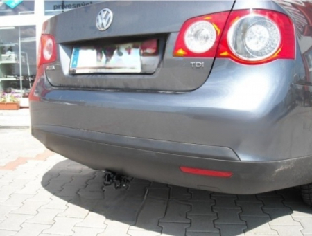 Carlig remorcare VW Jetta 2005 - 2011 demontabil automat cu maneta marca Autohak [4]