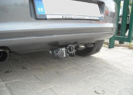 Carlig remorcare VW Polo 3/5 usi 2009 - 2017 demontabil automat cu maneta marca Autohak [1]