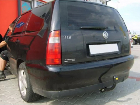 Carlig remorcare Vw Polo combi 1997-2000 marca Autohak [1]
