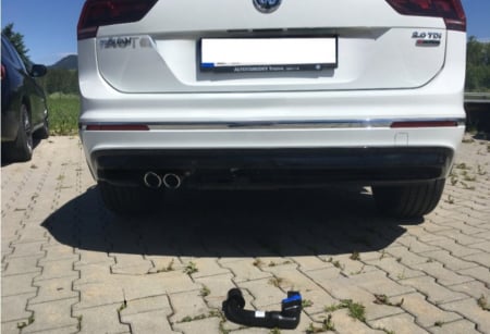 Carlig remorcare VW Tiguan dupa 2016 demontabil automat vertical marca Autohak [5]