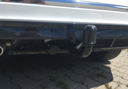 Carlig remorcare VW Tiguan dupa 2016 demontabil automat vertical marca Autohak [7]