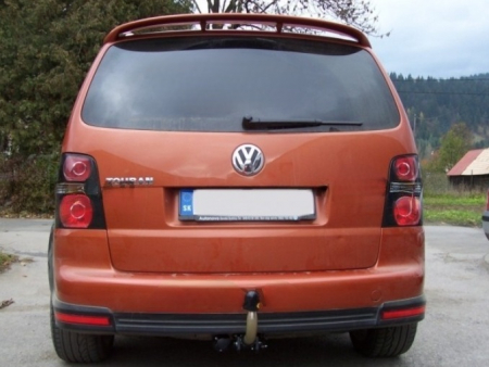 Carlig remorcare VW Touran 2003 - 2015 demontabil automat cu maneta marca Autohak [3]