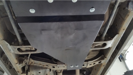 Scut-Metal-Cutie-Viteze-Nissan-Navara-D22-1997-2004-Karmaster-00116 [5]