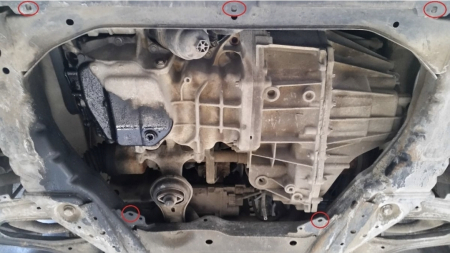 Scut-Motor-Cutie-Radiator-Otel-2_5mm-Mercedes-Viano-W447-1_6D-4x2-Karmaster [2]