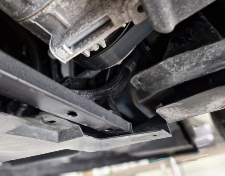 Scut-Motor-Metal-Nissan-NV300-Primastar-2022-2025-Karmaster-17114 [6]