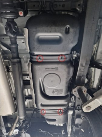 Scut Metalic Rezervor Toyota Hilux 2004-2015 Oțel 2mm Karmaster [3]