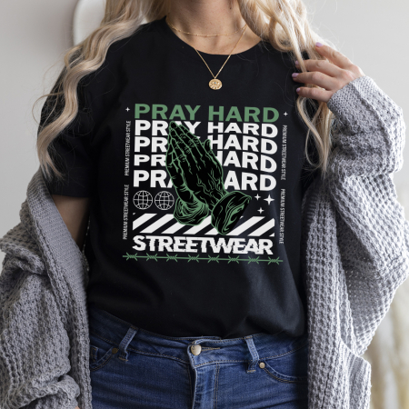 Tricouri Fashion - Tricou Dama Negru Pray Hard