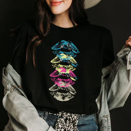 Tricouri Lips - Tricou Dama Negru Four Kisses