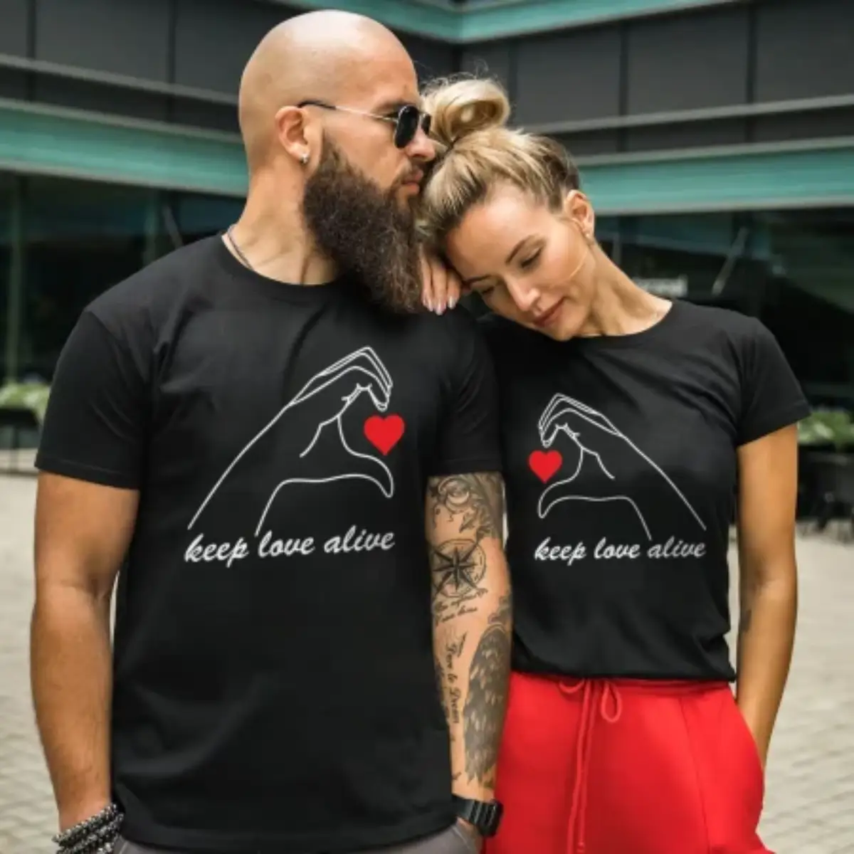 Seturi Cuplu - Heart in Hand Matching Shirts