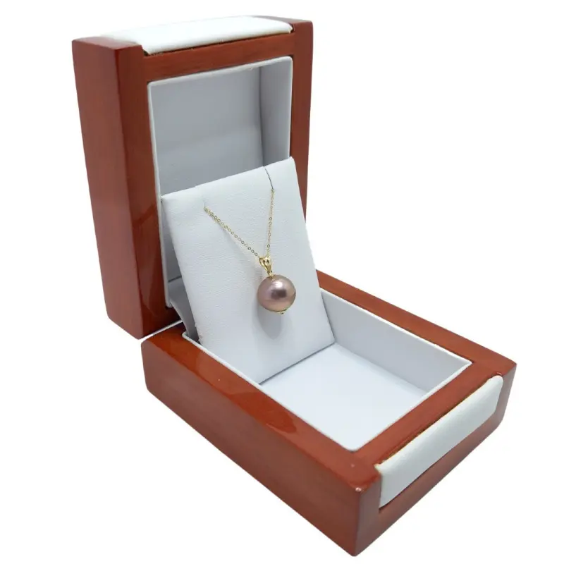 Necklace with Pendant featuring Lavender Edison Pearl, AAA Quality, Rare Giant Pearl of 12 – 12.5 mm and Yellow Gold [5]
