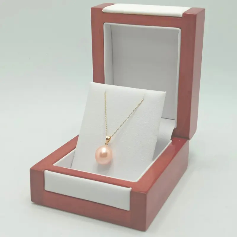 Krémszínű igazgyöngy nyaklánc medállal – 12/9 mm, 14K arany (585) [4]
