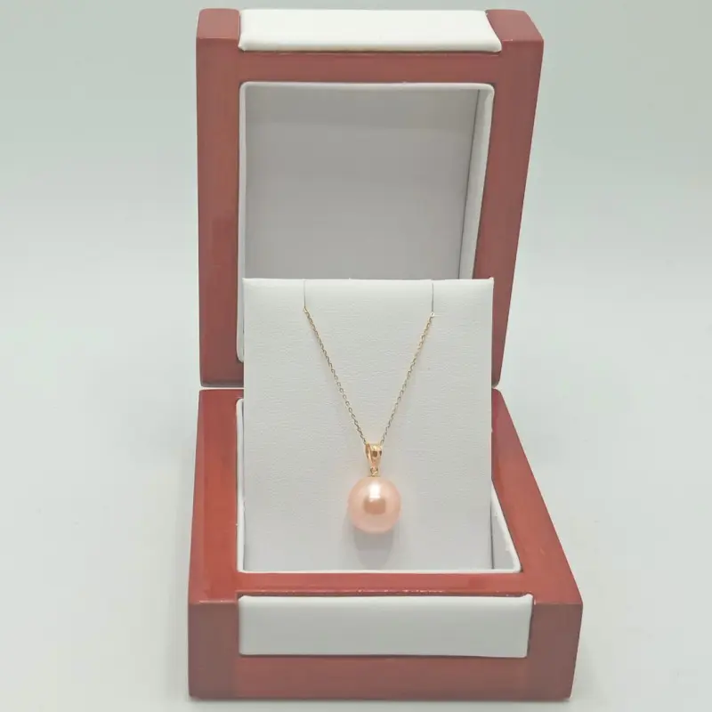 Krémszínű igazgyöngy nyaklánc medállal – 12/9 mm, 14K arany (585) [3]