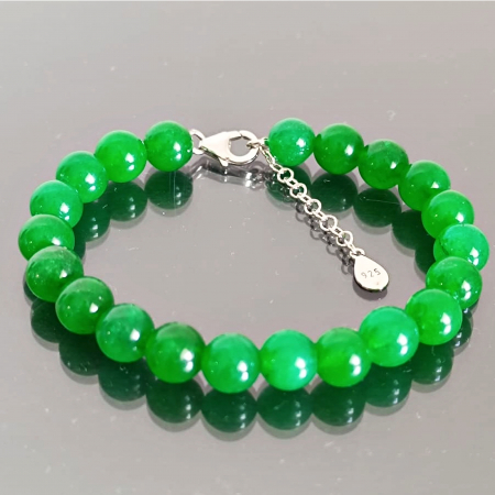 jade-bracelet-with-silver-clasp-kaskadda [1]