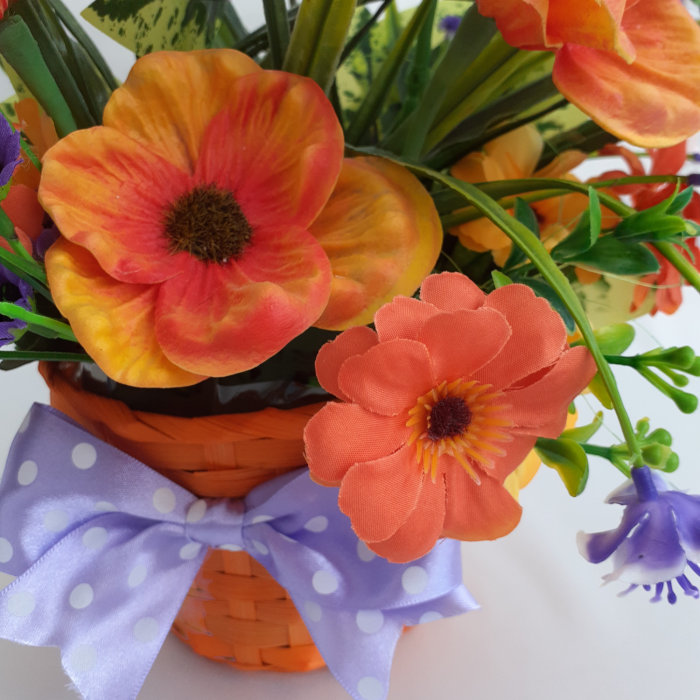 Aranjament flori artificiale in cosulet de bambus - portocaliu multicolor - Kdesign.ro [3]