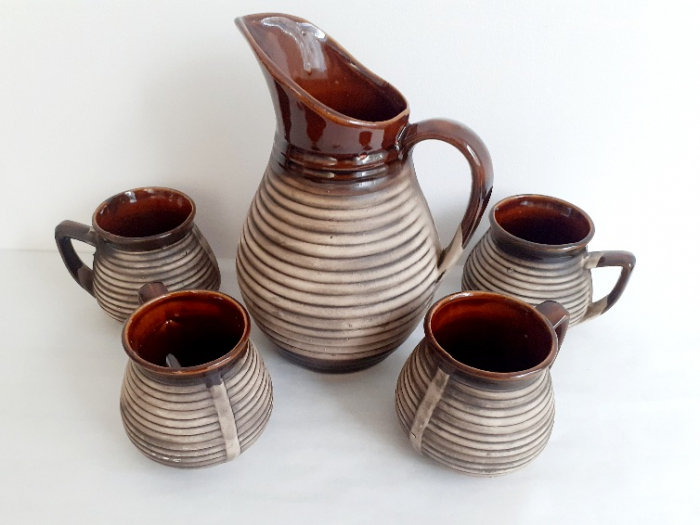 Set pentru vin, carafa si 4 cesti, ceramica [4]