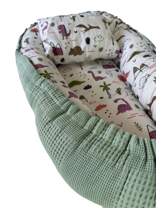 Baby Nest Reversibil Dino Mint cu Pernă pentru Bebeluși [2]