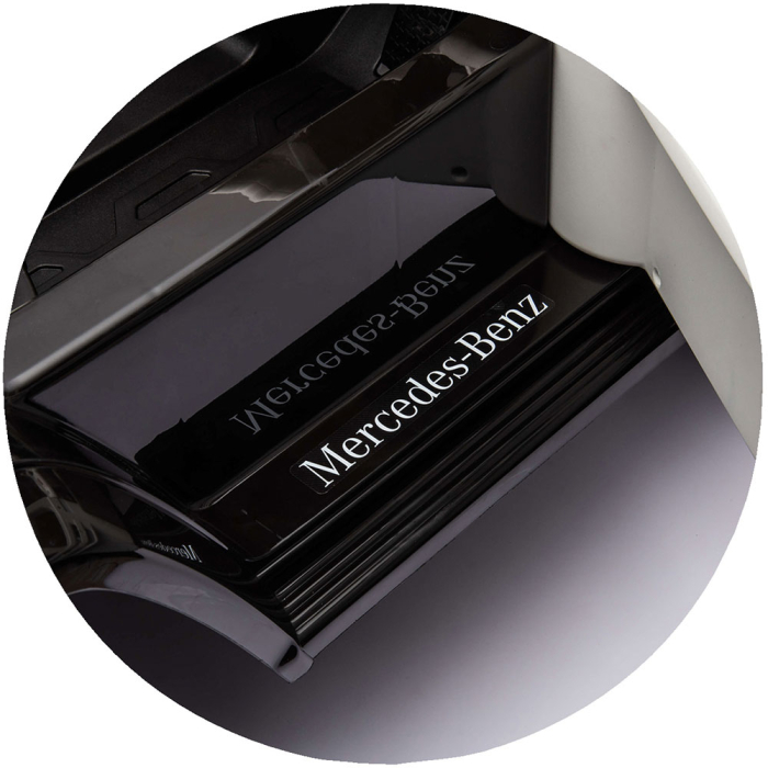 Masinuta electrica Chipolino SUV Mercedes EQG cu scaun din piele si roti EVA black [10]