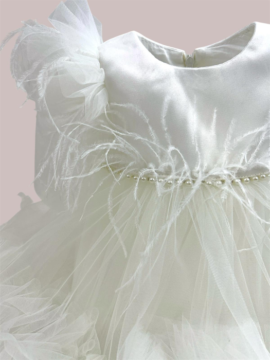 Rochie din tulle ivoire cu pene si perle Karina [4]
