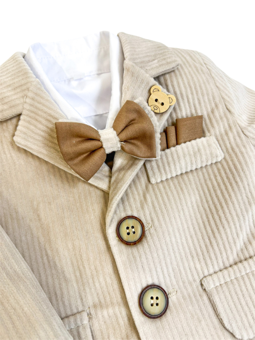 Teddy Classic – Costum botez bebeluși din reiat bej cu papion și batistă, set premium băieți (0-18 luni) [2]