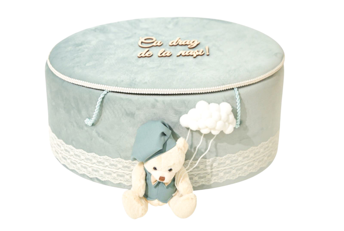 Trusou botez verde menta cu ursulet si lumanare asortata [2]