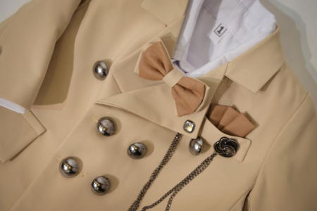 Costum Darius cu nasturi dubli bej [1]