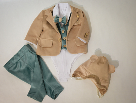 Costume botez - Costum botez bej cu verde din catifea Razvan