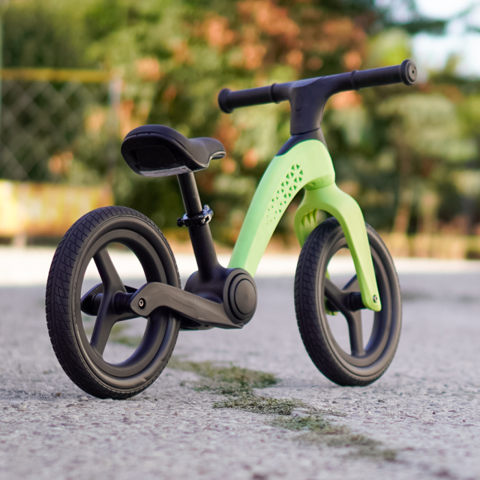 Bicicleta fara pedale pentru copii, Kinderplay Balance Bike, cu lumini LED pliabila, roti gonflabile 12 inch, verde [5]