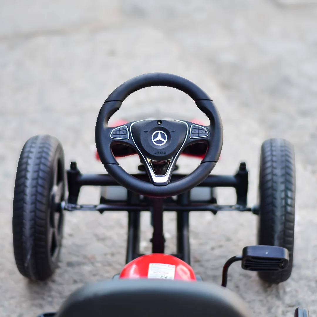 Kart cu pedale Mercedes,  roti din cauciuc solid, scaun reglabil, centura de siguranta, rosu [6]
