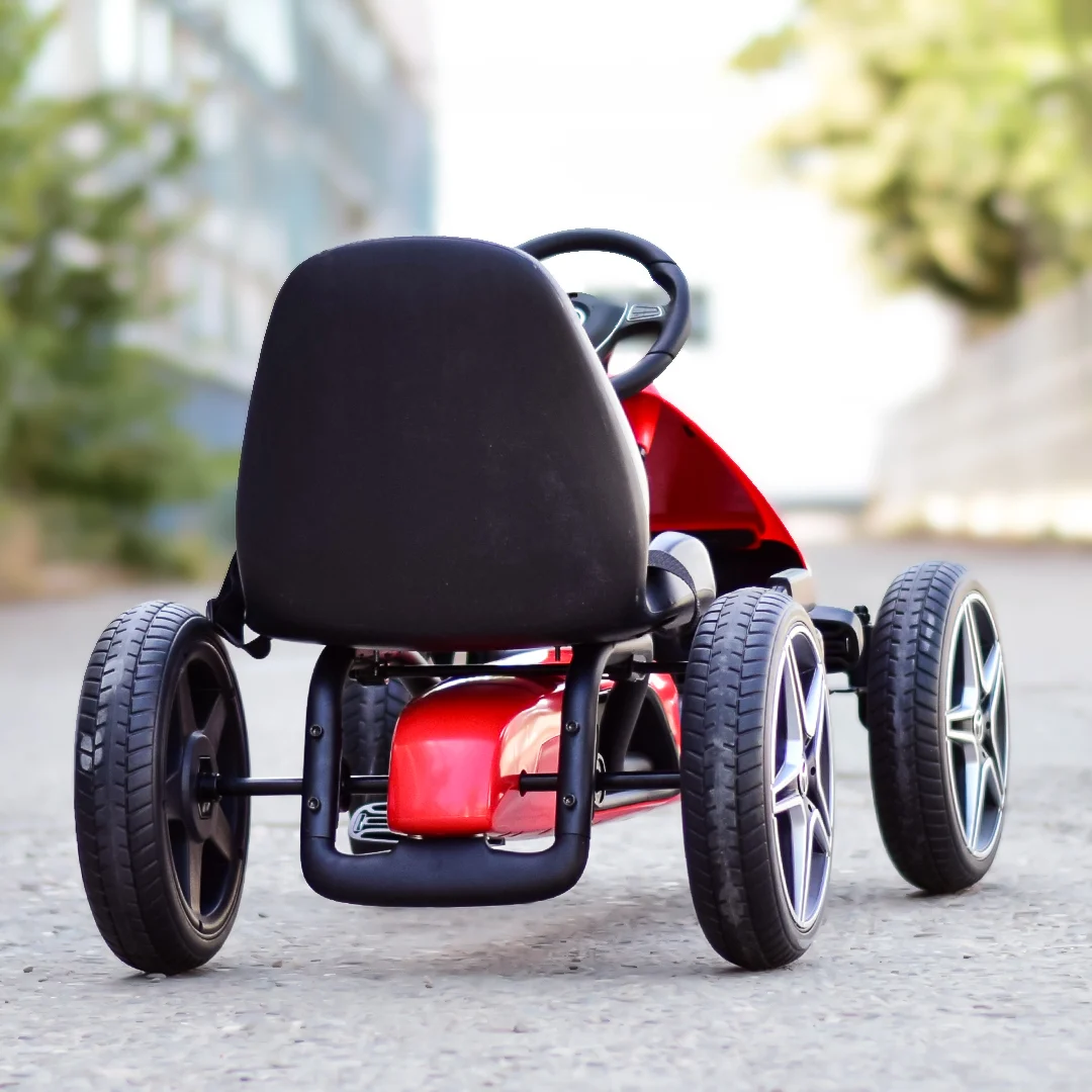 Kart cu pedale Mercedes,  roti din cauciuc solid, scaun reglabil, centura de siguranta, rosu [4]