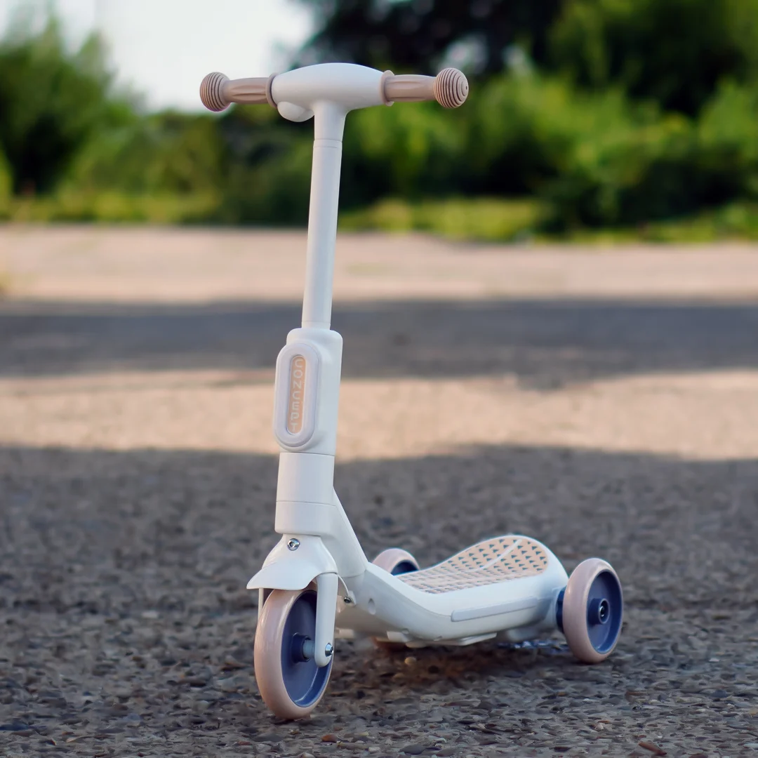 Kinderplay Concept, trotineta electrica cu aburi si lumini pentru copii, 3 roti, 30W, 6V 4.5Ah, alba [7]