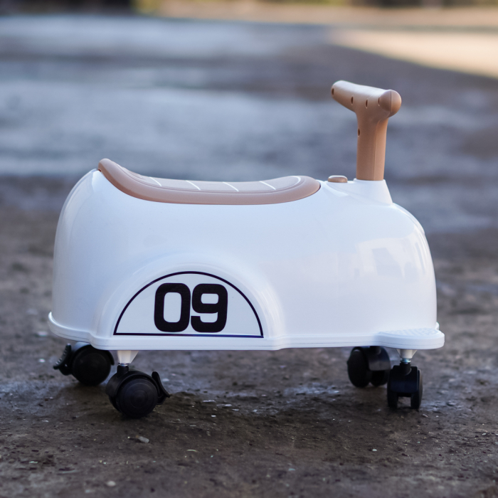 Premergator Kinderplay BabyCar tip masinuta, pentru copii intre 1 si 2 ani, design ergonomic, echipare standard, alba [8]