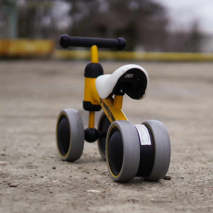 Premergator si bicicleta fara pedale, LoveLy Bike pentru copii 18-30 luni, roti EVA, galbena [4]