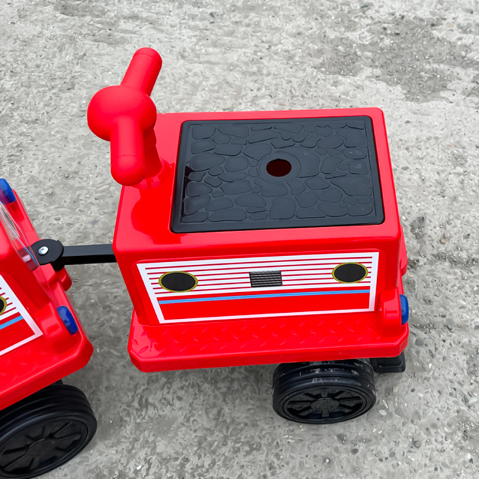 Trenulet electric CHUGGINGTON cu 2 vagoane extra, pentru 4 copii, 180W, 12V 7Ah roti moi, rosu [9]