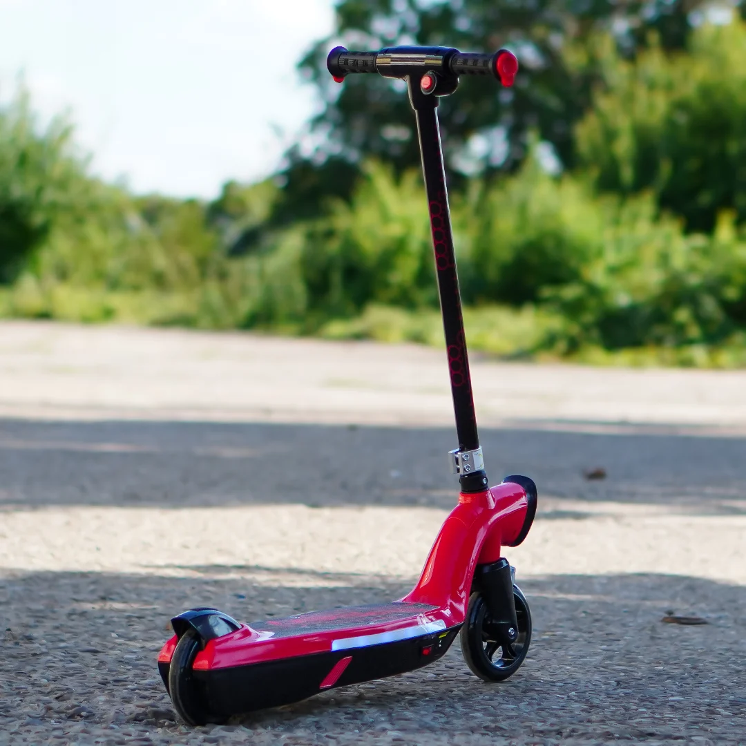 Trotineta electrica Kinderplay, pentru copii de peste 6 ani, 45W, 12V, lumini, roti moi din spuma, rosie [3]