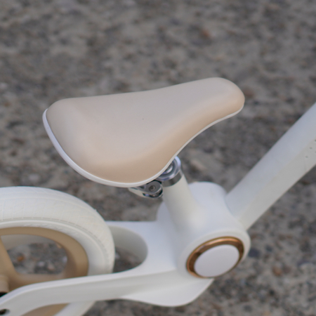Bicicleta fara pedale pentru copii, Kinderplay Balance Bike, cu lumini LED pliabila, roti gonflabile 12 inch, alb-bej [10]