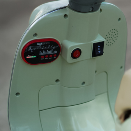 Scuter electric FavorBaby cu 3 roti pentru copii, 2 locuri, telecomanda inclusa, 70W, music player, efecte sonore si luminoase, verde [13]