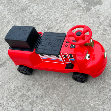 Trenulet electric pentru 2 copii 3-6 ani, CHUGGINGTON, 90W 12V, roti moi, rosu [10]