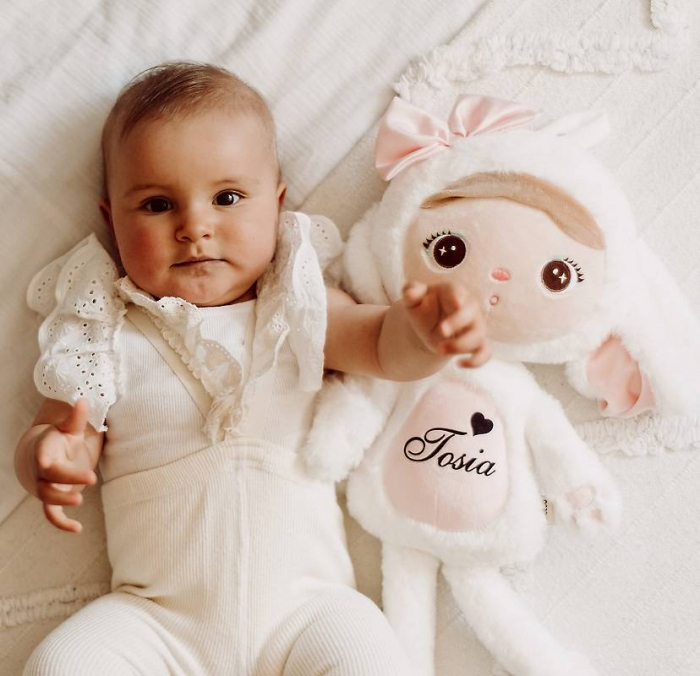 Papusa iepuras cu funda, alb/roz, personalizata cu nume [10]