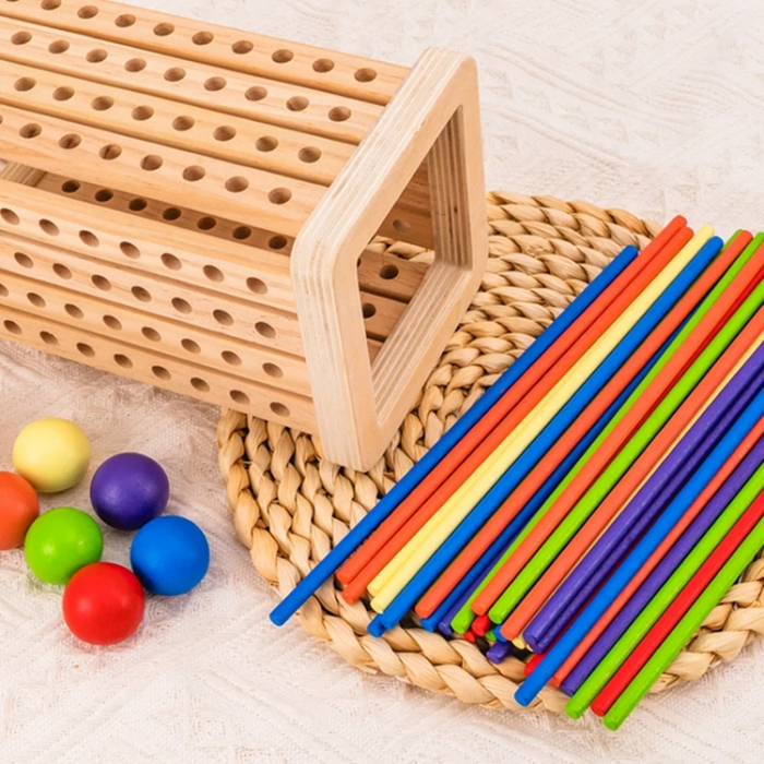 Turn interactiv Montessori din lemn cu bile colorate [5]