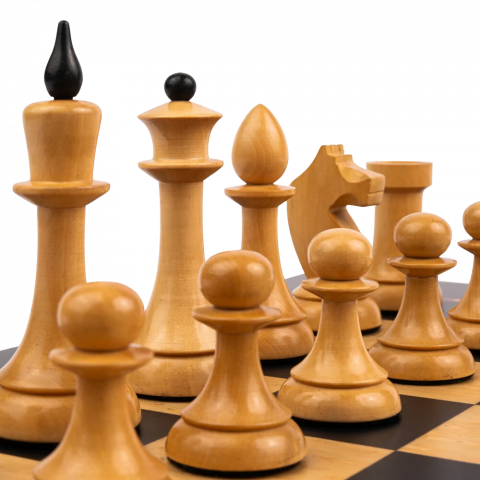 Hivatalos Queen's Gambit sakkkészlet [2]
