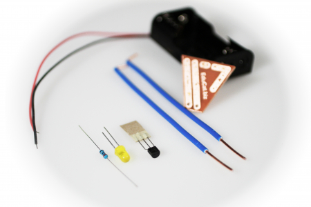 Senzor de umiditate pentru florile mamei [4]