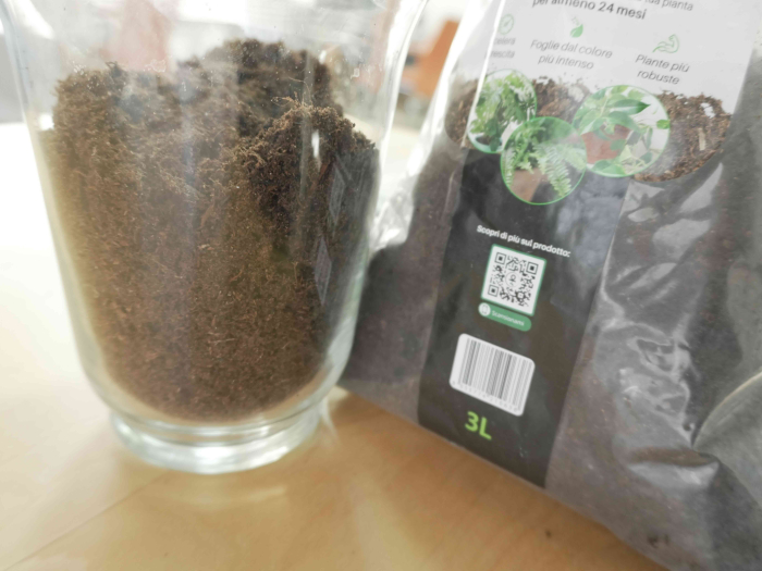 Pamant pentru plante verzi Ideal pentru Monstera, Pothos, Dracaena si toate tipurile de plante verzi. Hrana de durata si crestere sanatoasa [7]