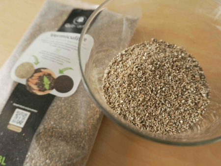 Vermiculit 3L granulatie fina 0,5/3mm [6]