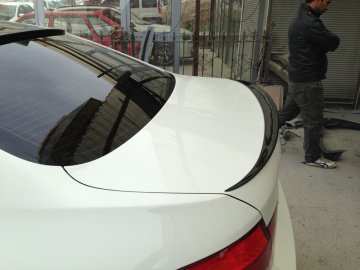 F10 - Eleron Portbagaj BMW Seria 5 F10 Negru Lucios