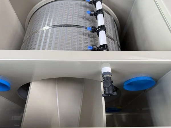Filtru cu tambur MPF Biodrum 100 PRO cu camera saltele pentru Iazuri Koi [4]