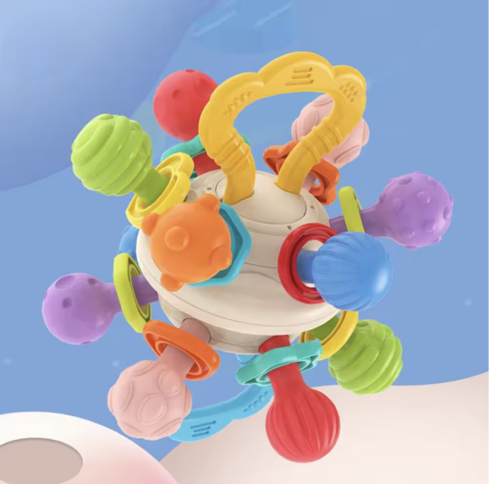 Jucarie Senzoriala de Dentitie – Mingea Zornaitoare Baby Rattle cu Maner, 0 luni+ [4]